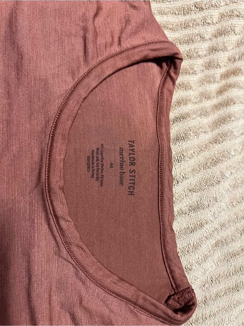 Taylor Stitch Lightweight Merino Crewneck in Dusty Rose, 44 - Picture 3 of 5